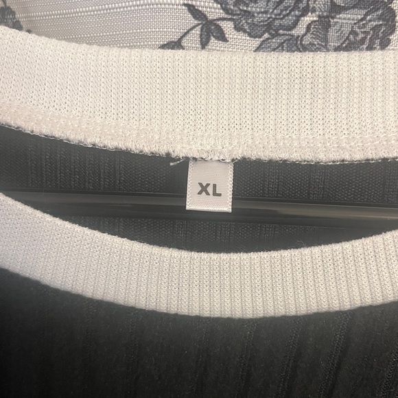 Heisall NWOT Black Casual Ribbed Long Sleeve Top - Picture 3 of 4